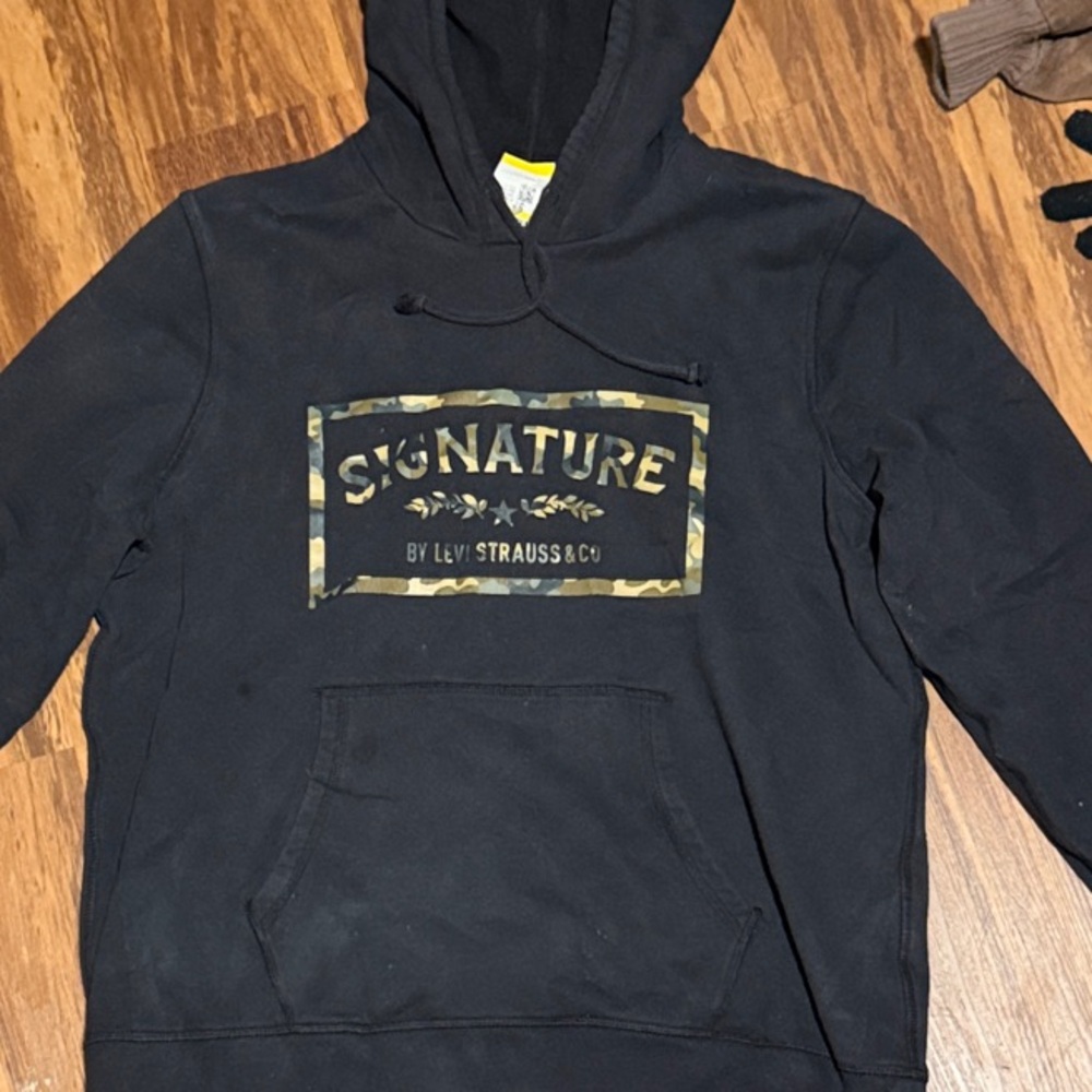 Levi's Black Hoodie with Camouflage Accents